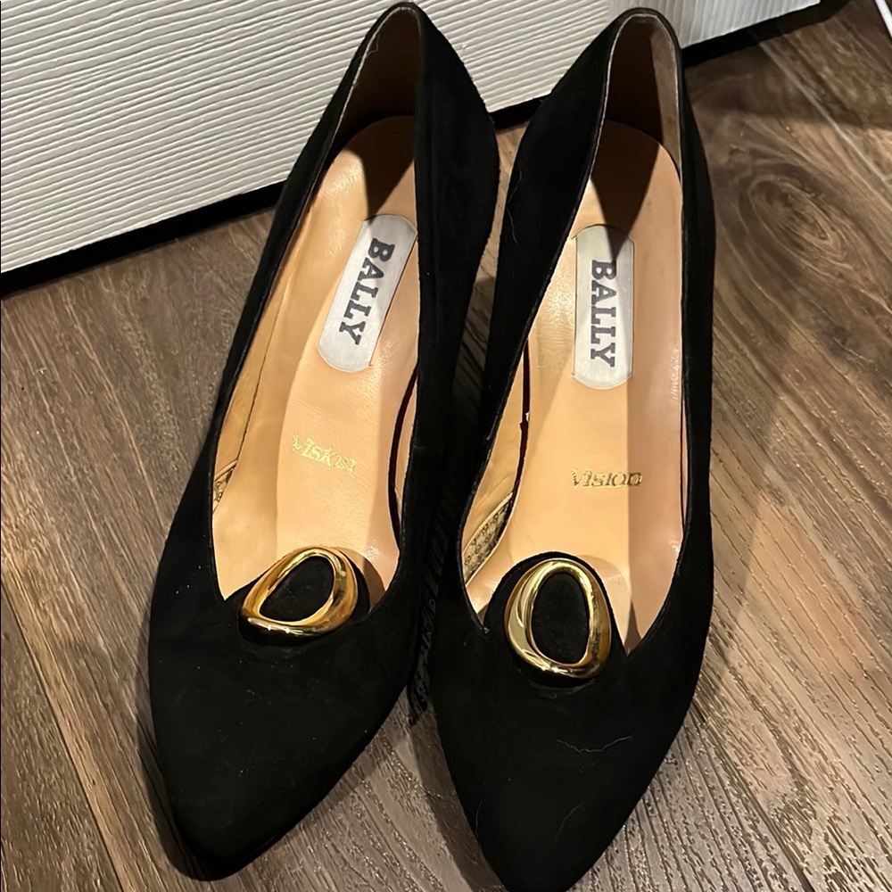 Bally Black and Gold Heels with Elegant Design